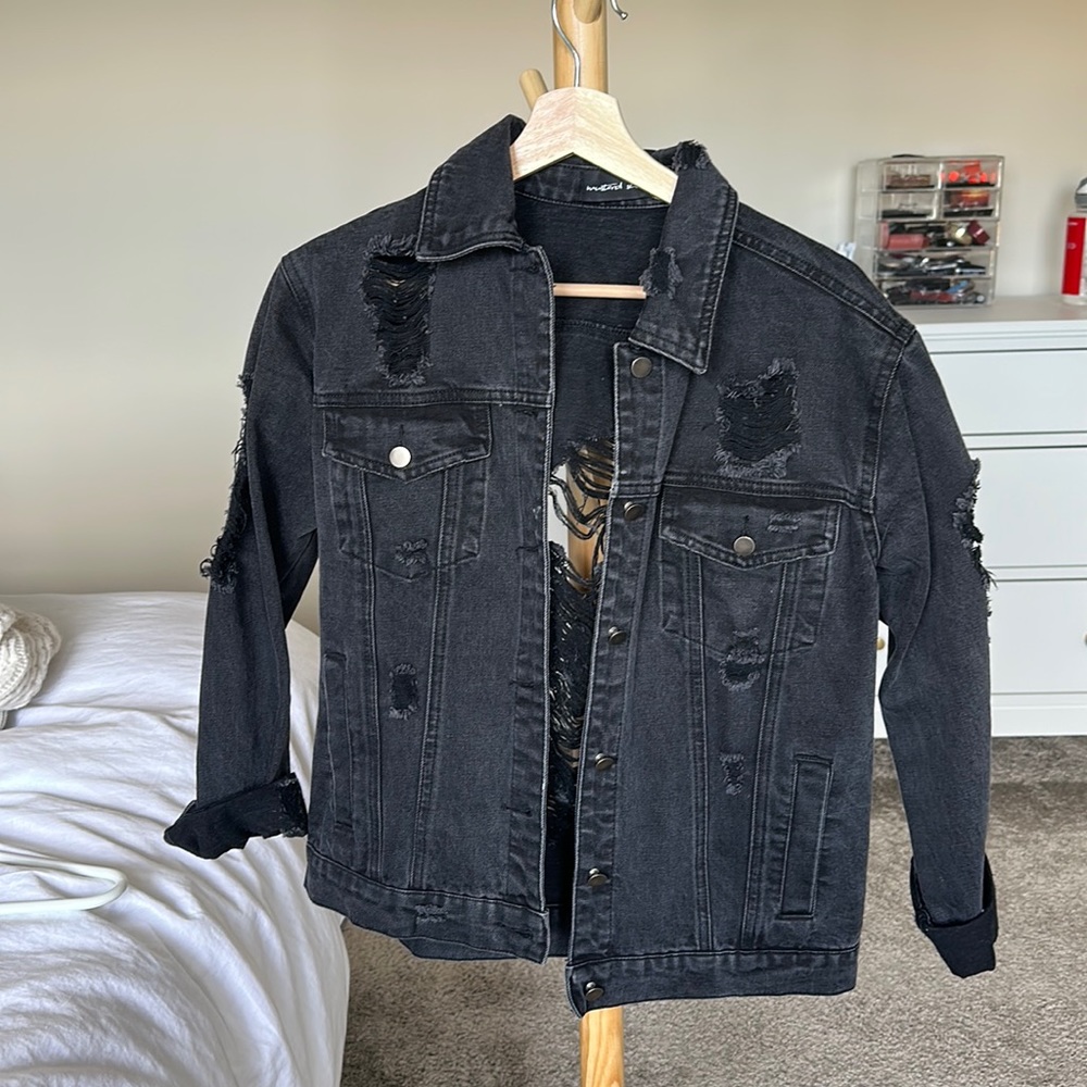 Distressed black denim jacket small